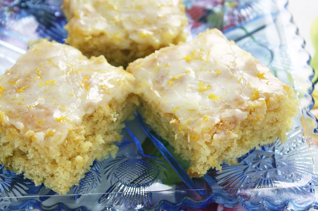 One Bowl Lemon Brownies